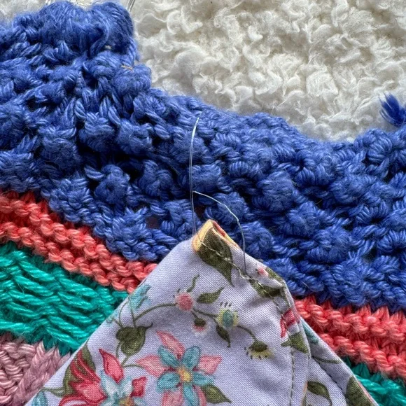 Colorful Striped Knit Handbag with Clear Handle - Picture 6 of 8